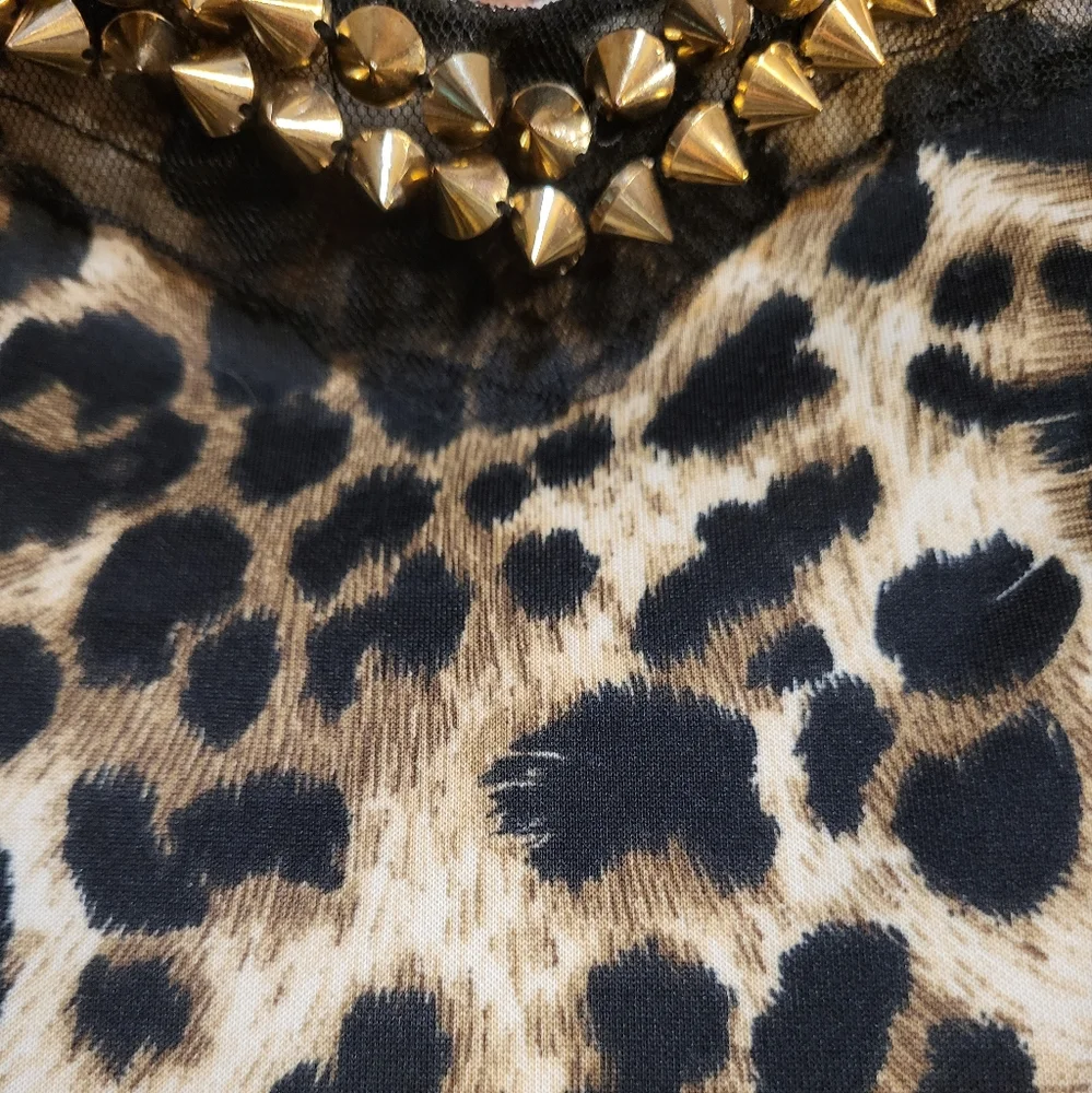 Animal print crop top Charlotte Russe size small - Picture 2 of 9